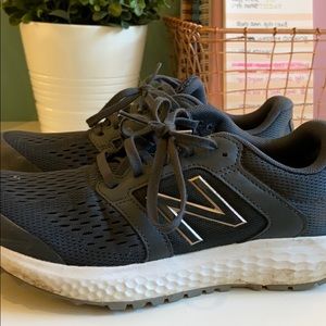 new balance running shoes size 7.5 woman’s